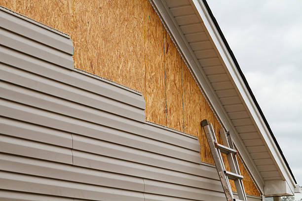 Professional Siding Repair technician working in Blackwood, NJ
